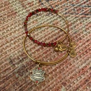 Gryffindor Alex and Ani set